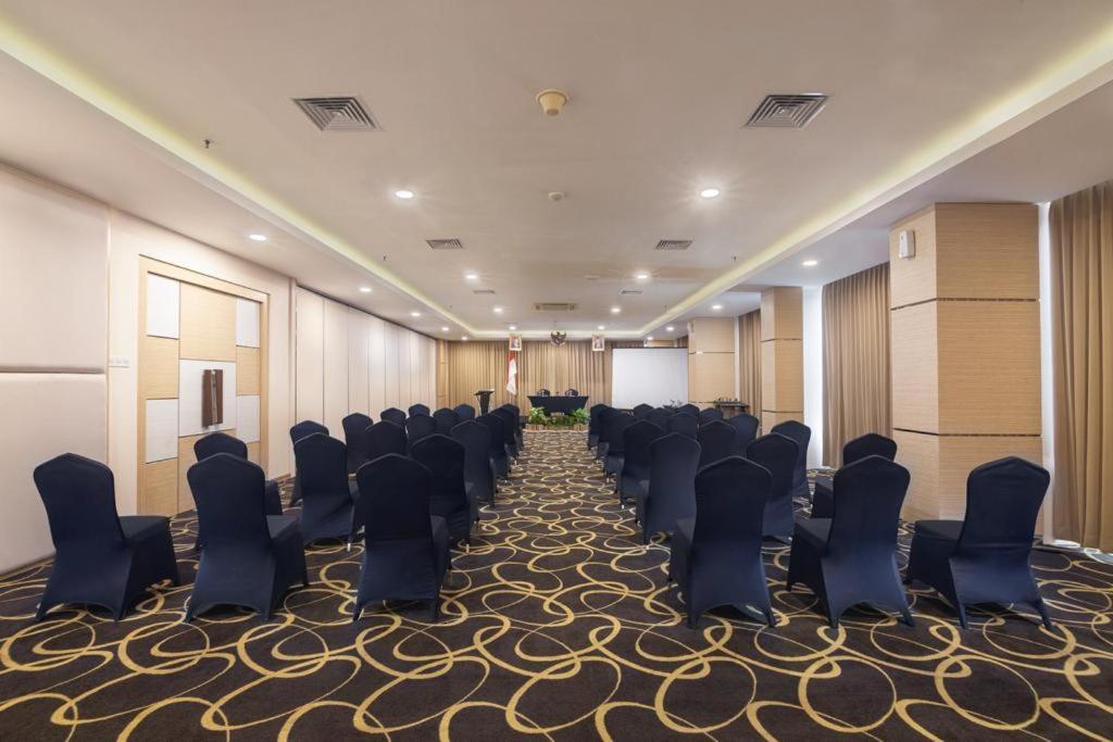 Quest Hotel Darmo - Surabaya by ASTON Exterior foto