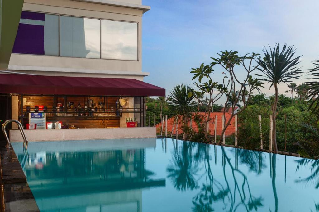 Quest Hotel Darmo - Surabaya by ASTON Exterior foto