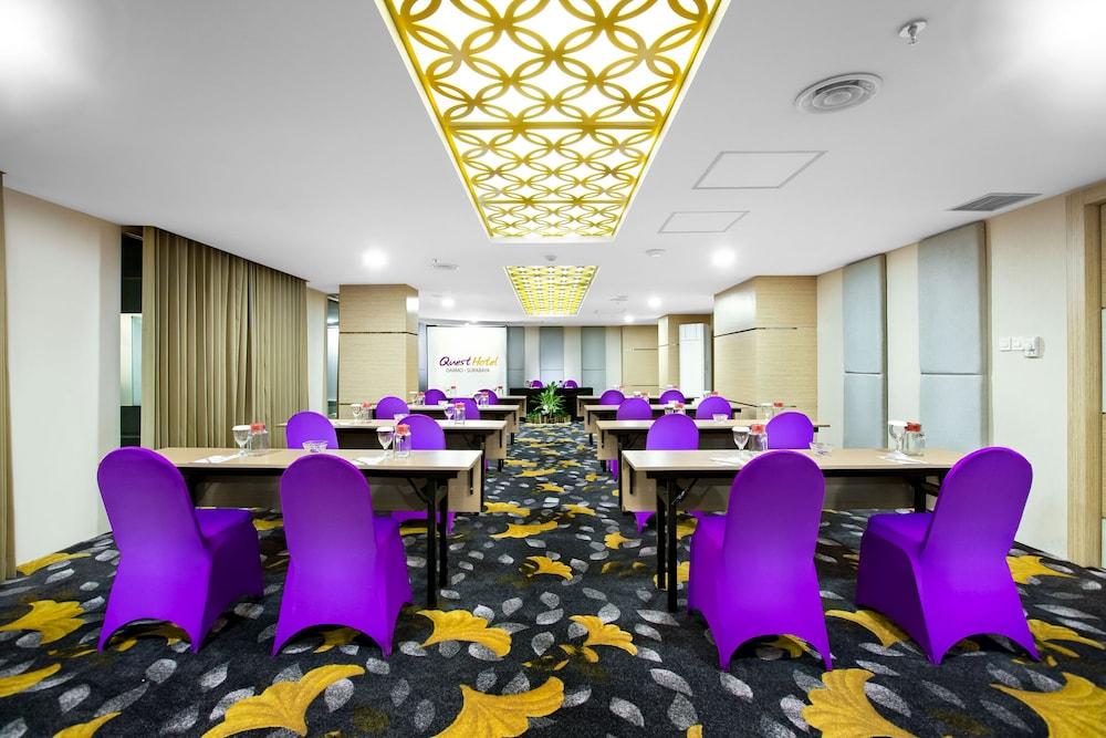 Quest Hotel Darmo - Surabaya by ASTON Exterior foto