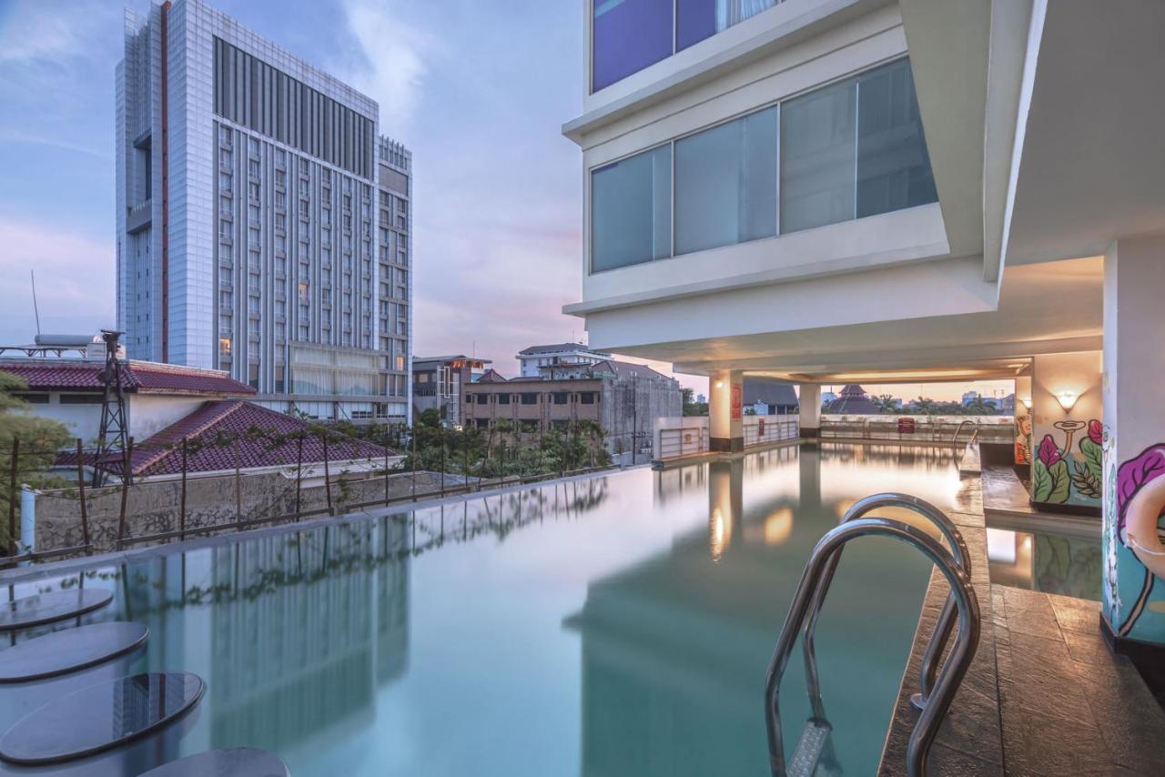Quest Hotel Darmo - Surabaya by ASTON Exterior foto