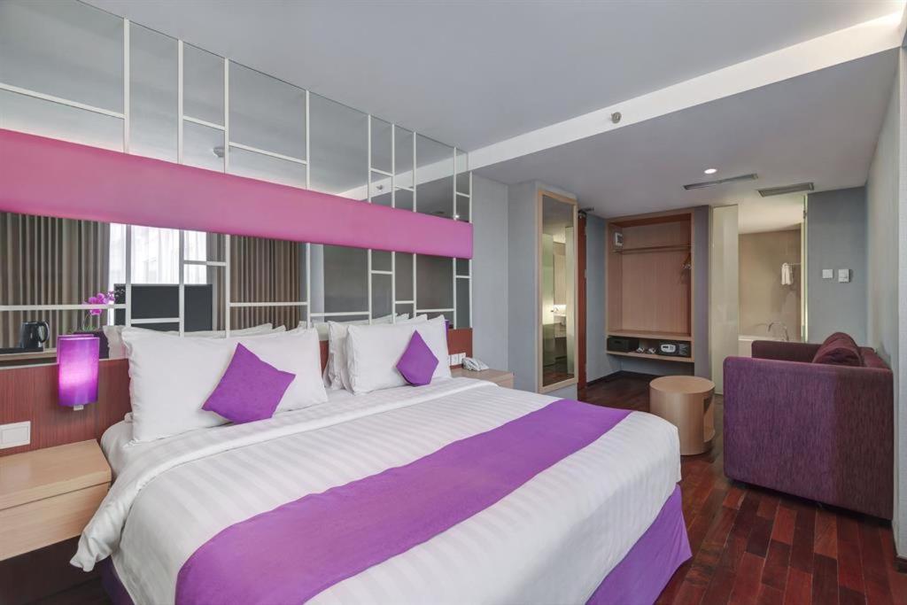 Quest Hotel Darmo - Surabaya by ASTON Exterior foto