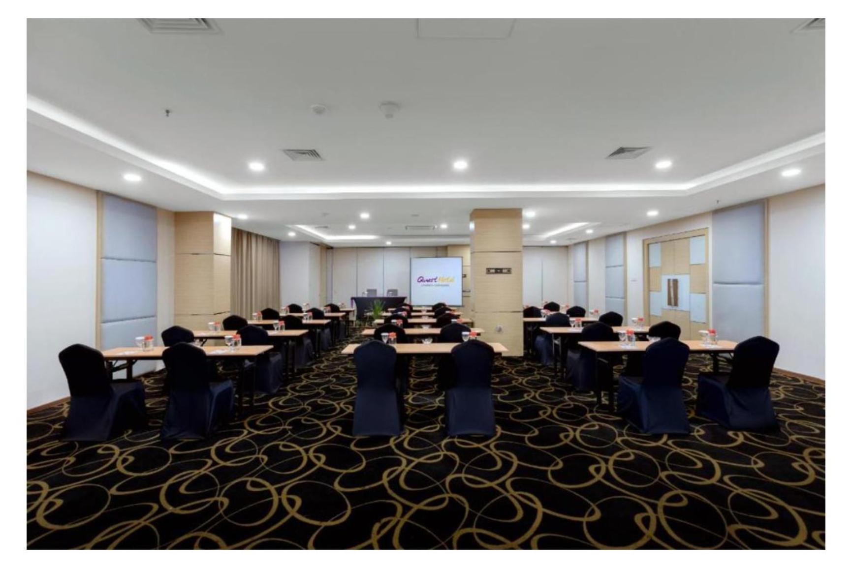 Quest Hotel Darmo - Surabaya by ASTON Exterior foto